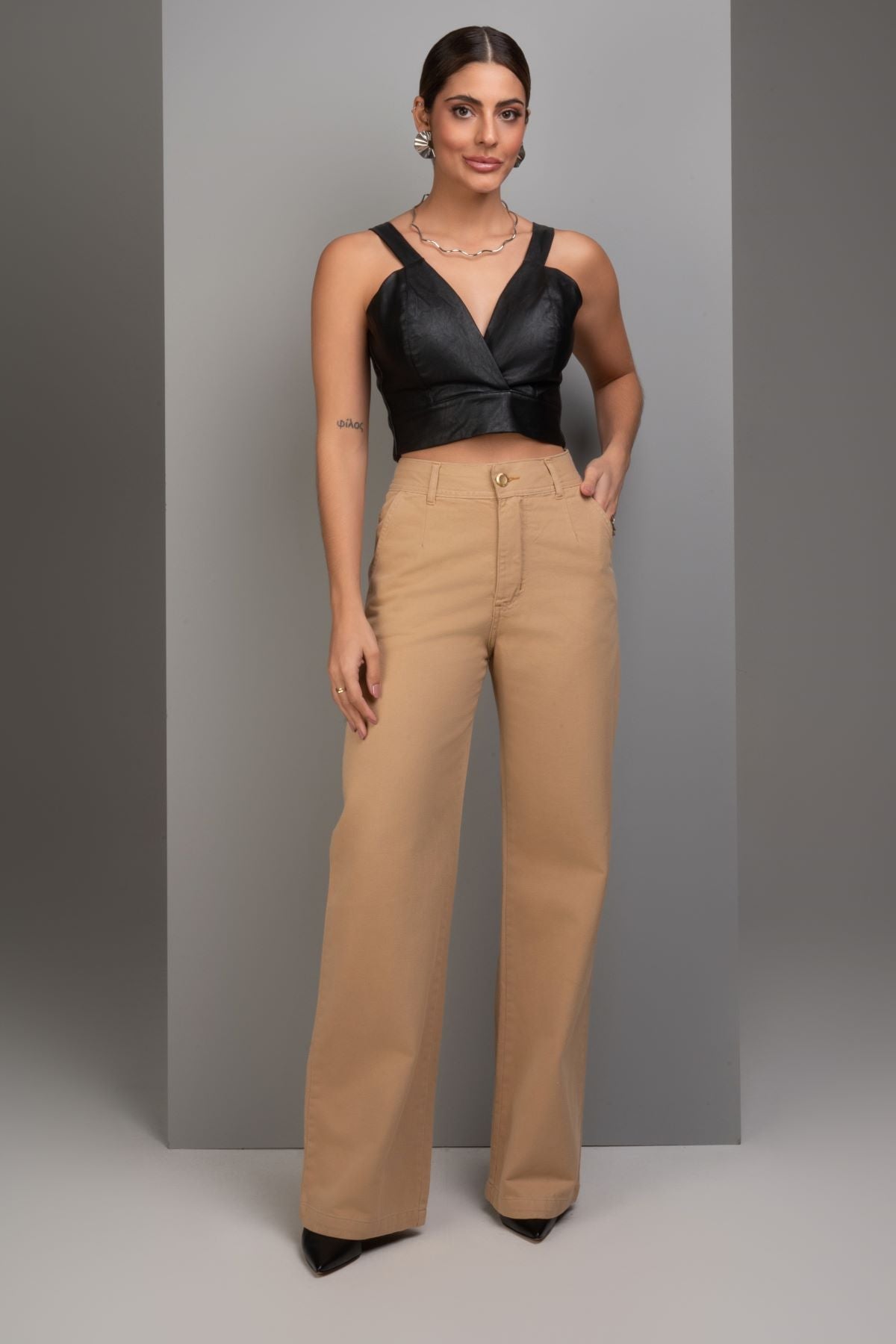Top Cropped Couro Preto Frysaide