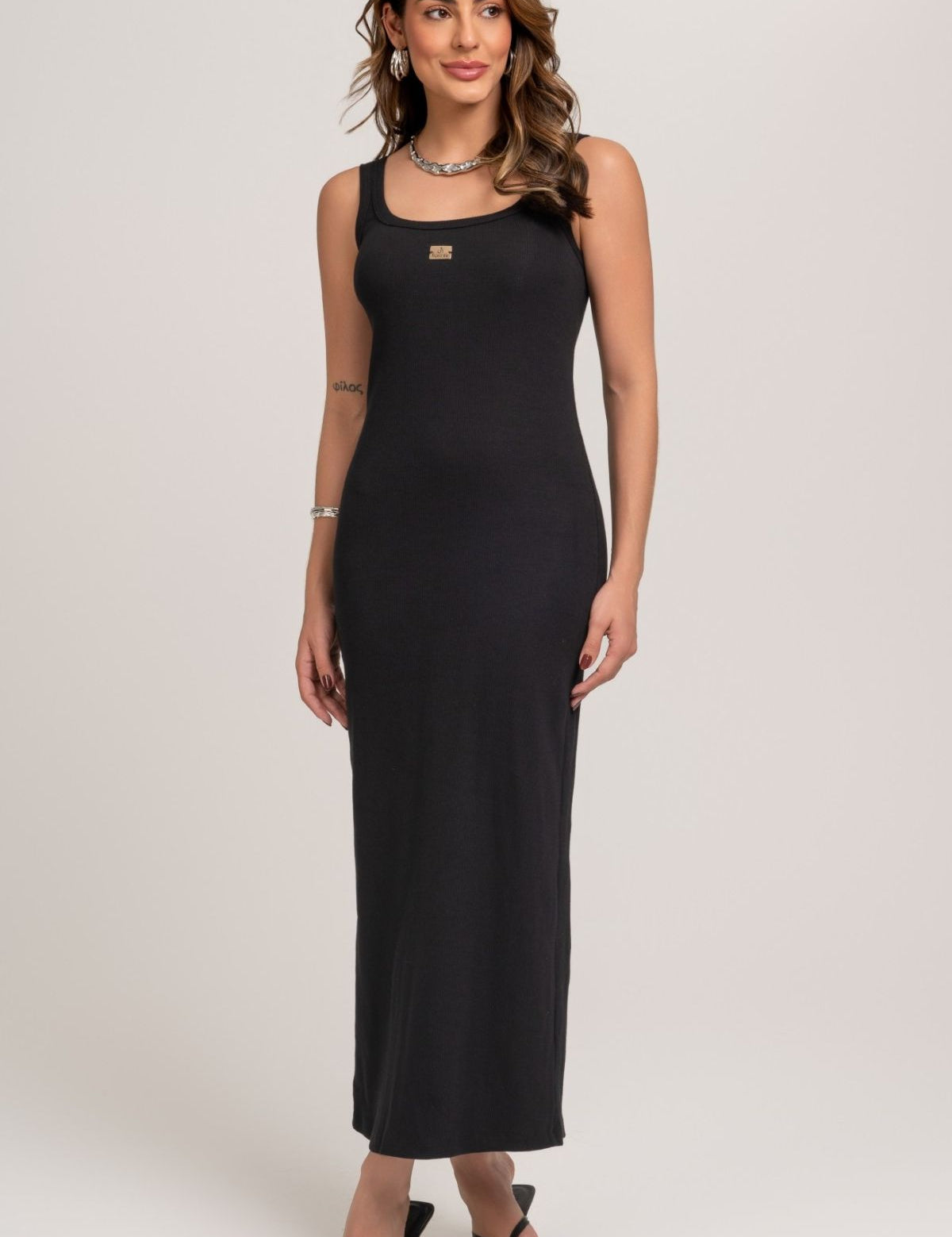 Vestido Canelado Decote U Preto Frysaide
