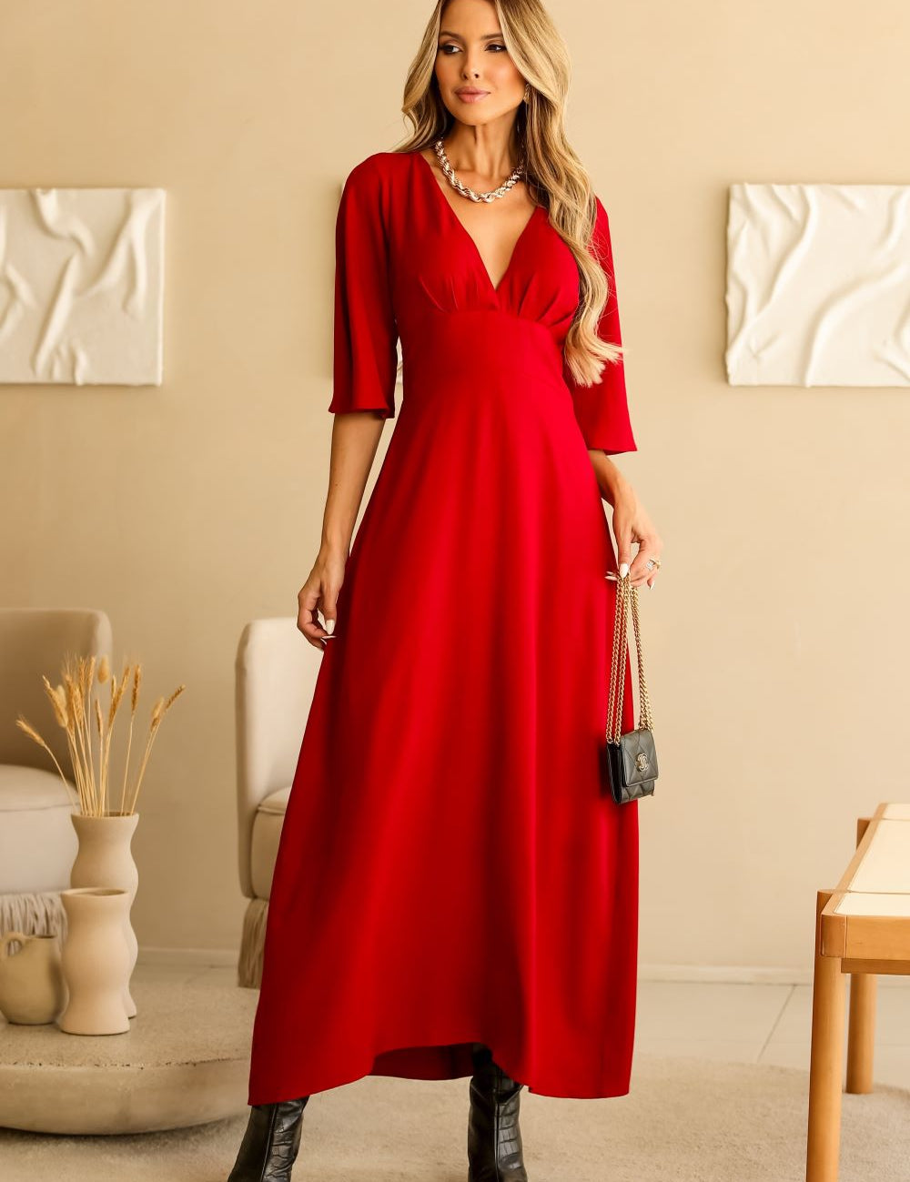 Vestido De Viscose Com Decote Vermelho Frysaide