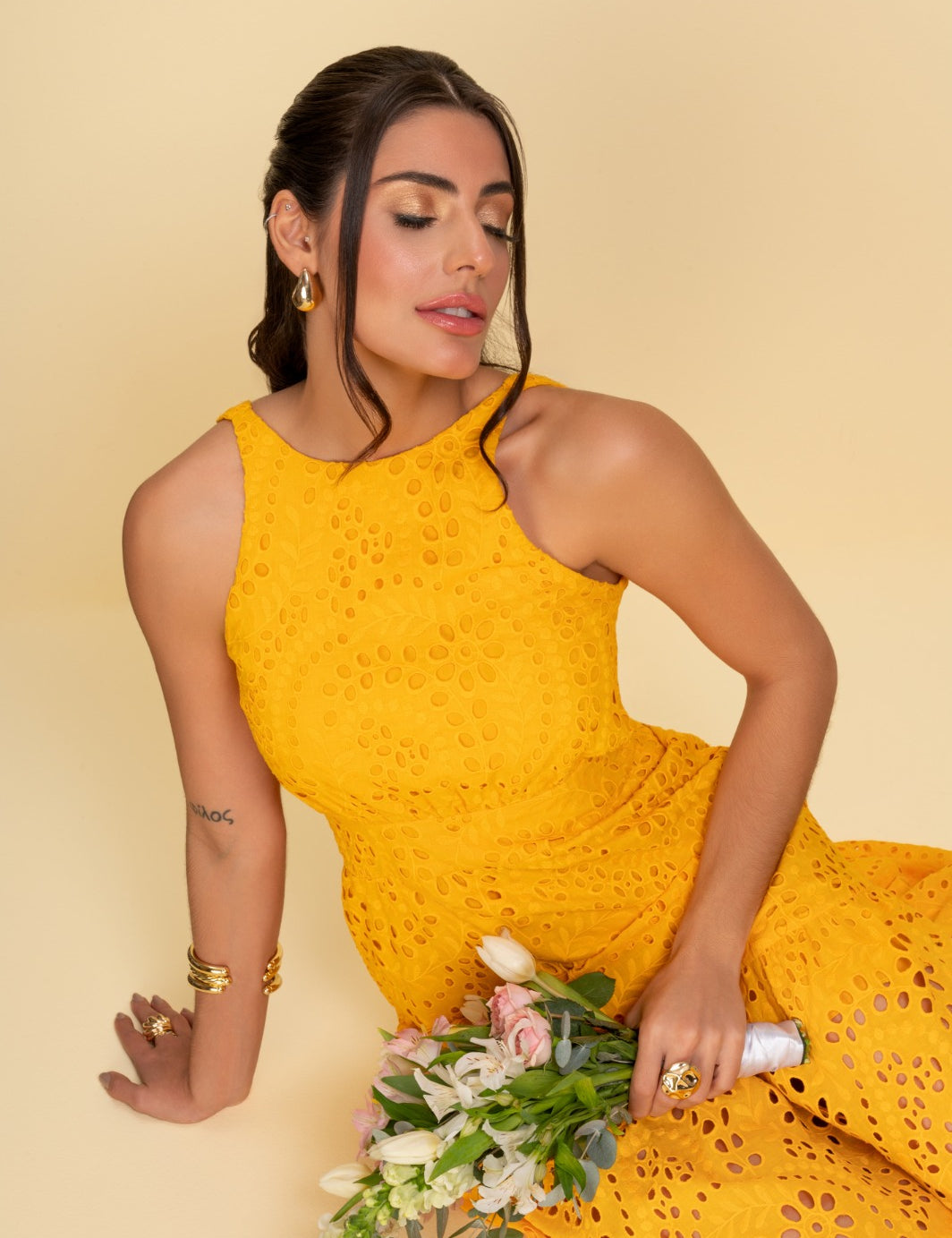 Vestido Midi Laise Frysaide Amarelo Decote Nas Costas